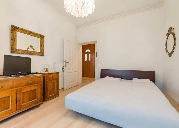 Ca' Fedon - Mountain View Terrace & Parking Apartment Domegge di Cadore